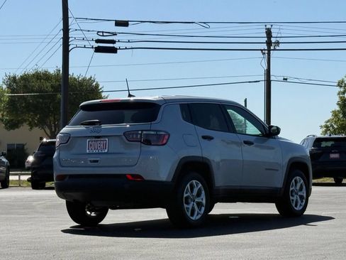 Used 2025 Jeep Compass Sport AWD/4WD image 4
