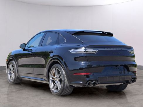 Certified 2023 Porsche Cayenne GTS AWD/4WD image 3