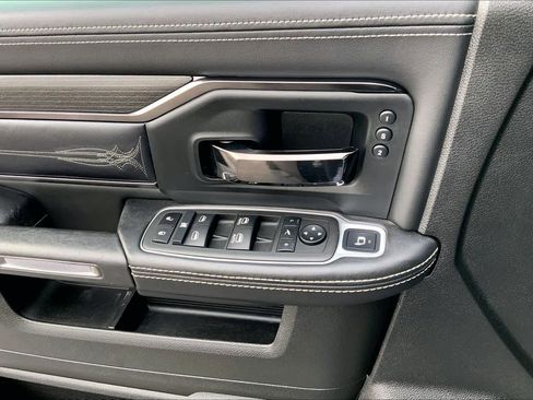 Used 2022 RAM 2500 Limited image 32