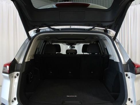 Used 2022 Nissan Rogue SV w/ SV Premium Package AWD/4WD image 30