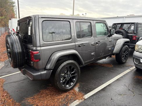 Used 2025 Jeep Wrangler Sahara w/ Safety Group image 4