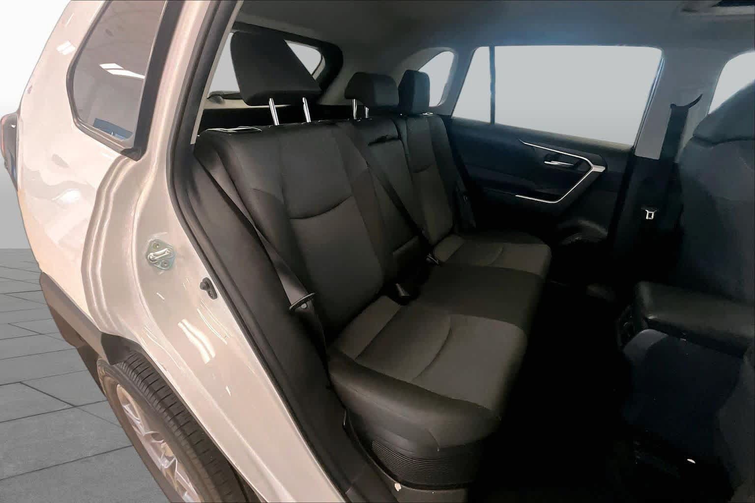 Used 2025 Toyota RAV4 XLE w/ Convenience Package AWD/4WD image 19