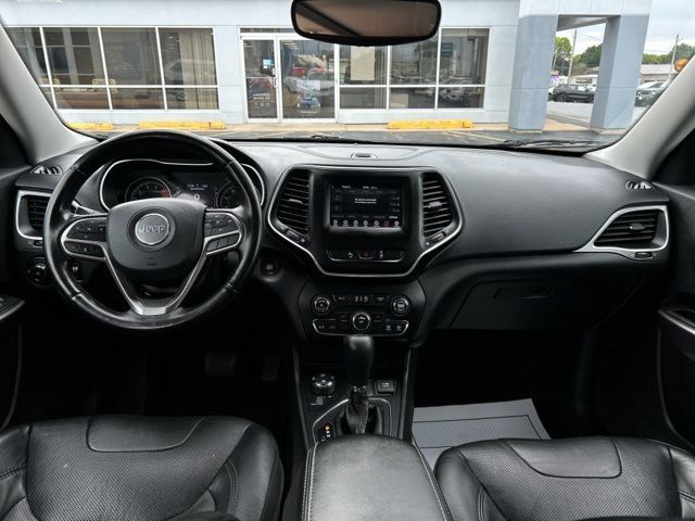 Used 2021 Jeep Cherokee Latitude Lux w/ Sun & Sound Group AWD/4WD image 24