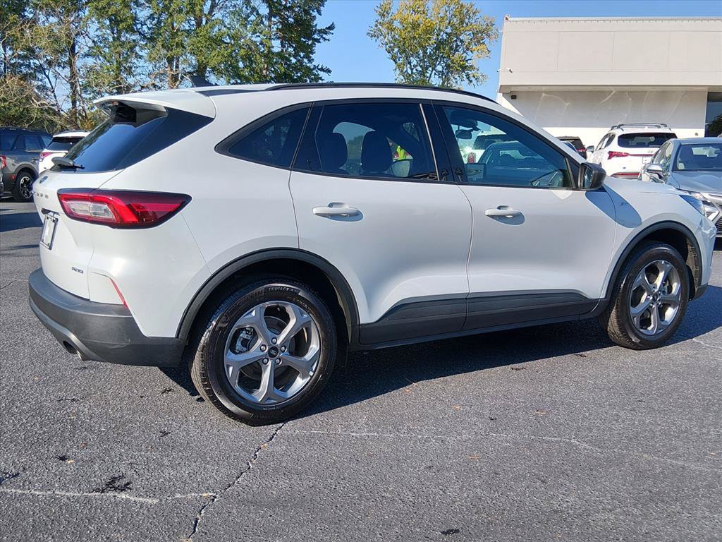 Used 2025 Ford Escape ST-Line AWD/4WD image 4