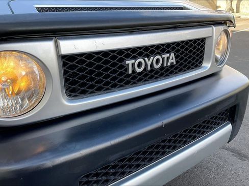 Used 2007 Toyota FJ Cruiser 4WD image 28