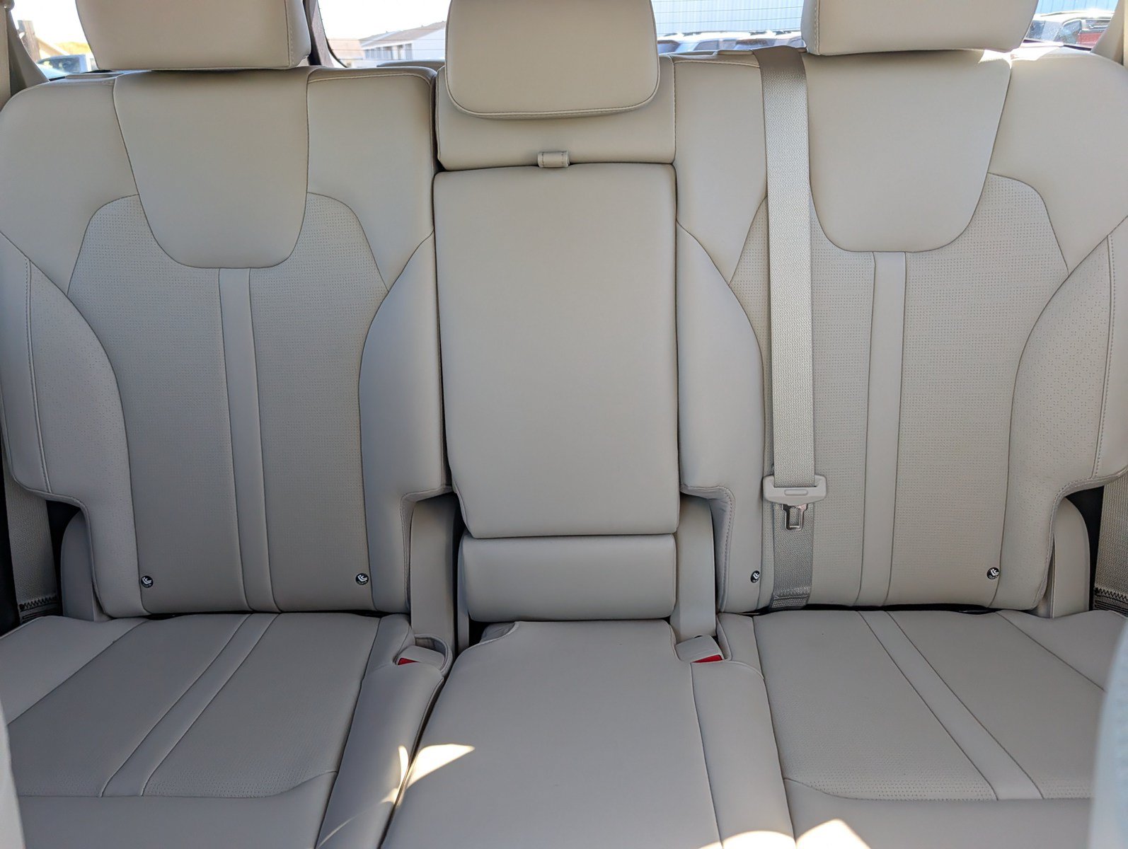 Used 2024 Kia Sorento S w/ Panoramic Sunroof Package AWD/4WD image 13