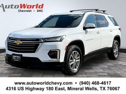 Used 2023 Chevrolet Traverse LT