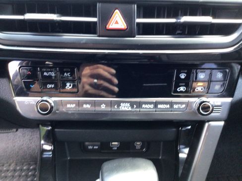 Used 2024 Kia Seltos S AWD/4WD image 19