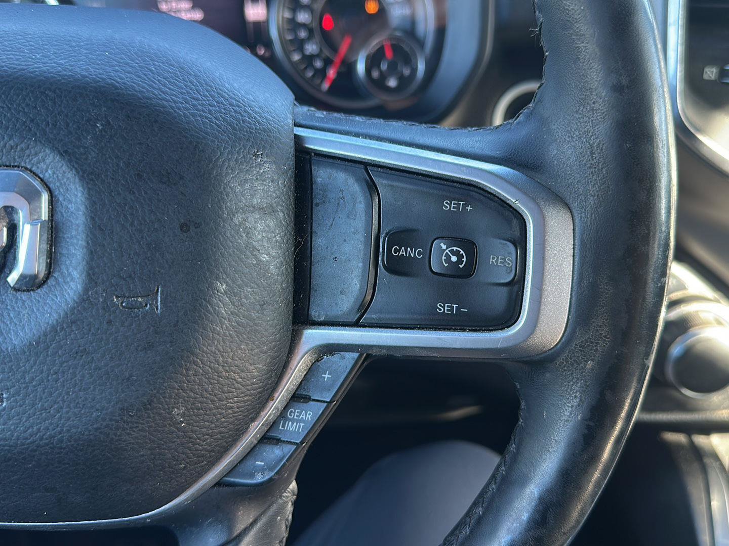 Used 2019 RAM 1500 Big Horn AWD/4WD image 14