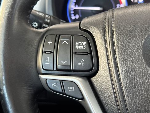 Used 2015 Toyota Highlander Limited w/ Driver Technology Package AWD/4WD image 28