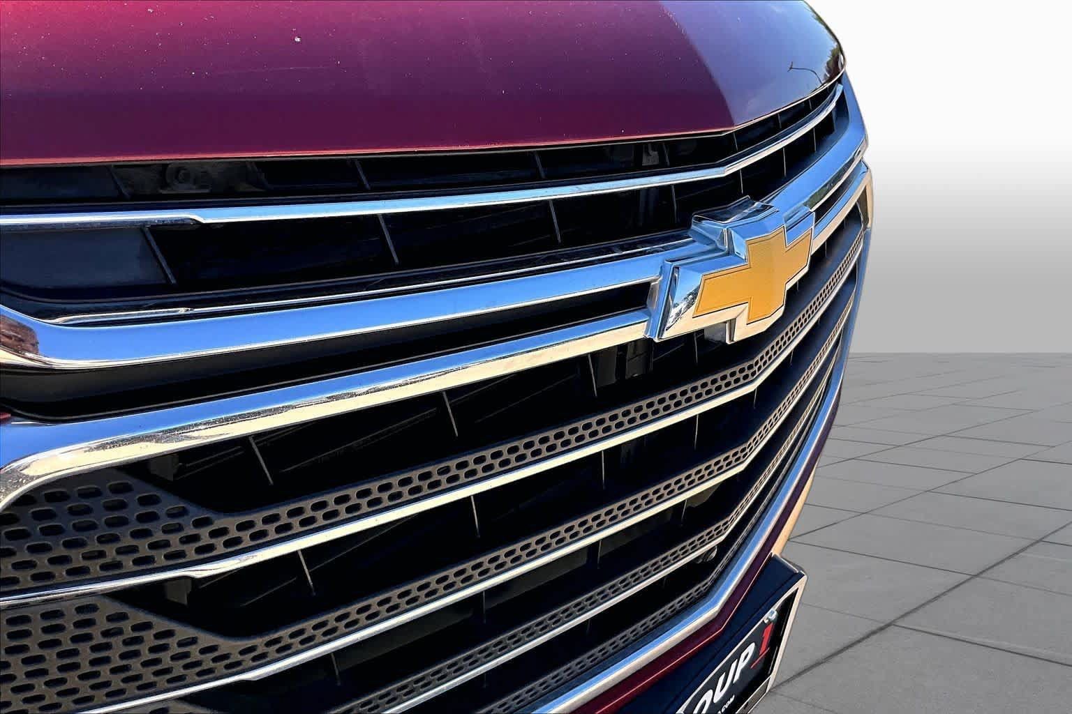 Used 2018 Chevrolet Traverse LT w/ LPO, Floor Liner Package FWD image 27