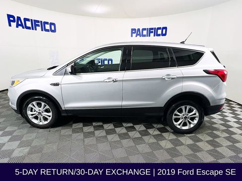 Certified 2019 Ford Escape SE image 5