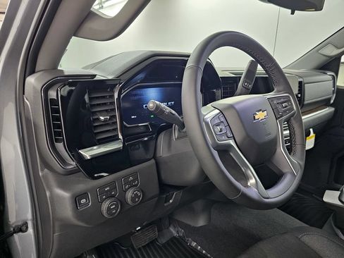Used 2026 Chevrolet Silverado 1500 LT AWD/4WD image 13