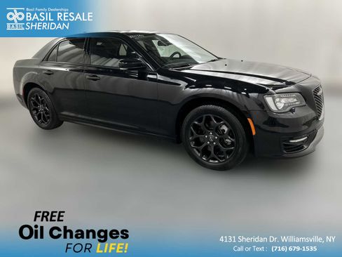 Used 2023 Chrysler 300 Touring L w/ Popular Equipment Group image 1