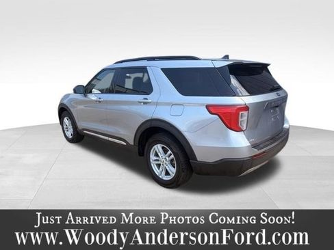Used 2024 Ford Explorer XLT w/ Equipment Group 202A AWD/4WD image 4