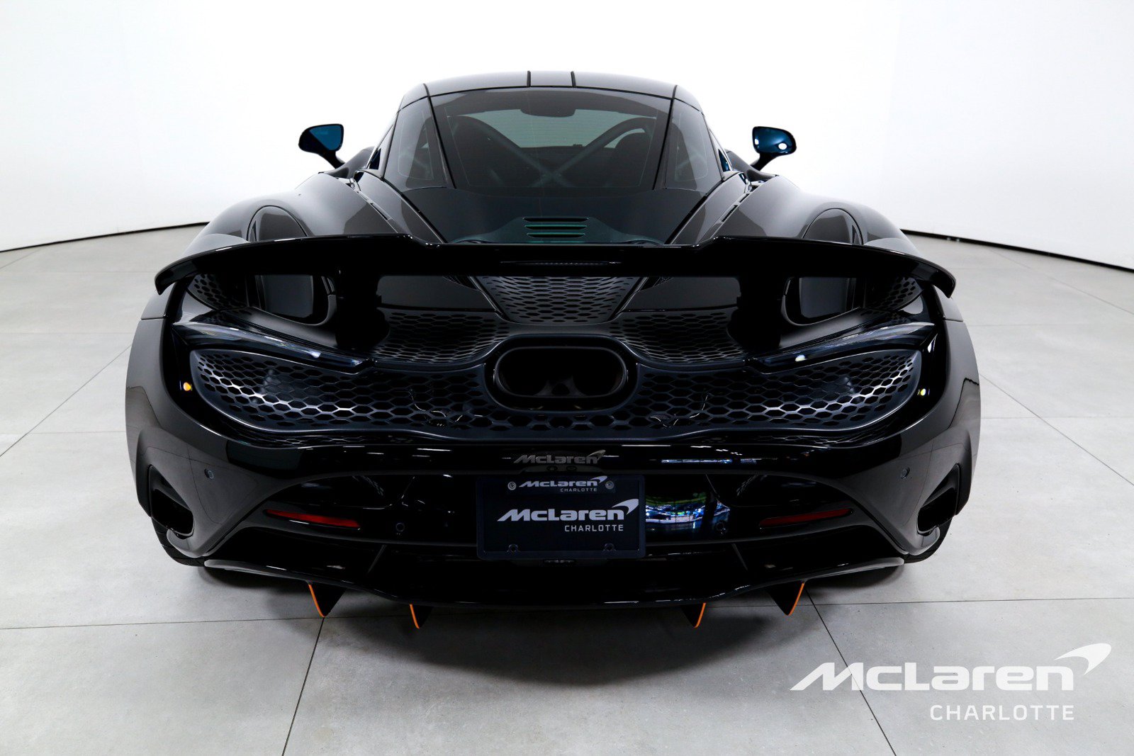 Used 2024 McLaren 750S RWD image 8