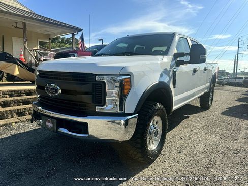 Used 2017 Ford F250 XL w/ Power Equipment Group AWD/4WD image 2