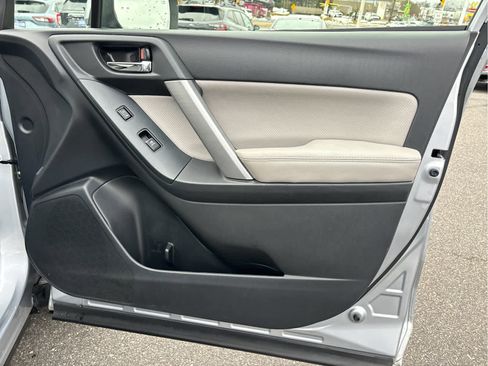 Used 2018 Subaru Forester 2.5i Limited w/ Popular Package #3B image 25