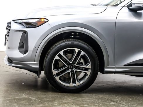 New 2025 Audi Q5 Premium image 10