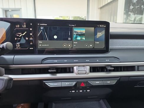 Used 2027 Kia Telluride EX w/ Towing Package FWD image 10