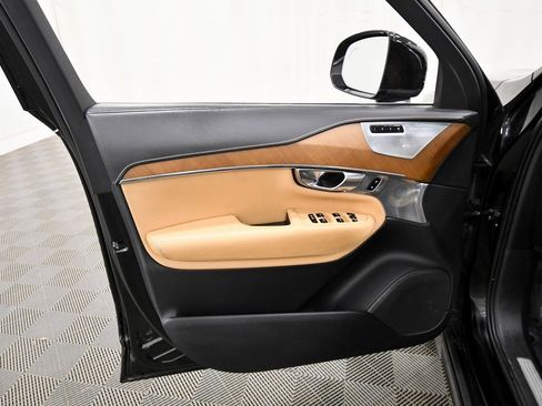 Used 2017 Volvo XC90 T6 Inscription w/ Vision Package image 13