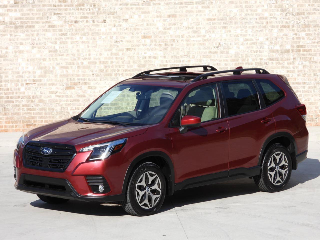 Used 2023 Subaru Forester Premium AWD/4WD image 28