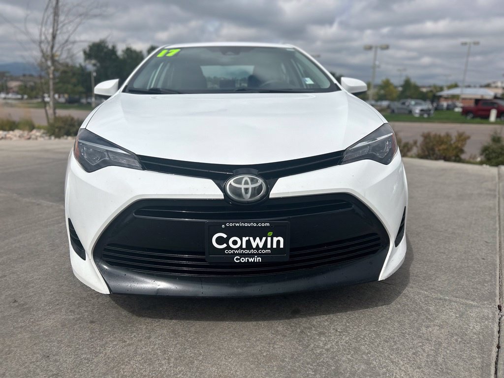 Used 2017 Toyota Corolla LE w/ Carpet Mat Package (TMS) FWD image 2