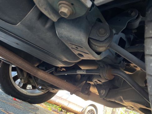 Used 2015 Ford Explorer XLT w/ Equipment Group 202B image 28