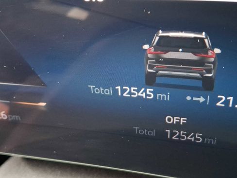 Used 2025 BMW X1 xDrive28i w/ Convenience Package image 17