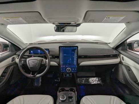 Used 2024 Ford Mustang Mach-E Premium image 26