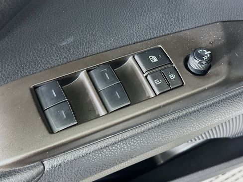 Used 2023 Toyota Camry SE image 15