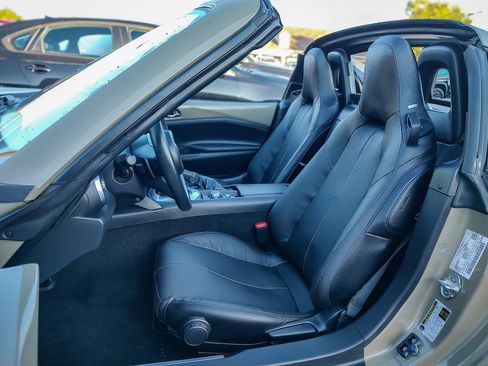 Used 2023 MAZDA MX-5 Miata Grand Touring w/ Weather Package image 30