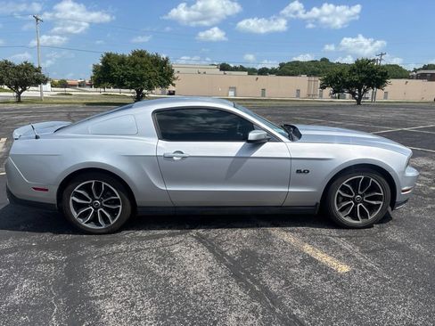 Used 2012 Ford Mustang GT w/ Security Pkg RWD image 4