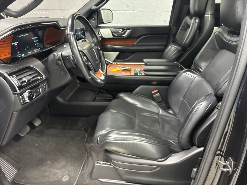 Used 2019 Lincoln Navigator L Reserve w/ Cargo Package AWD/4WD image 24