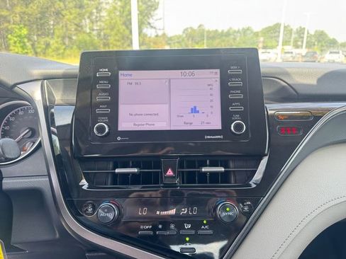 Used 2024 Toyota Camry LE FWD image 21