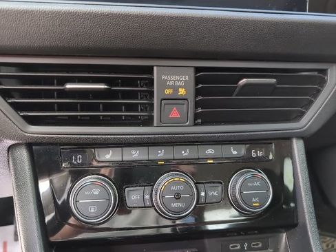 Used 2023 Volkswagen Jetta SEL FWD image 21
