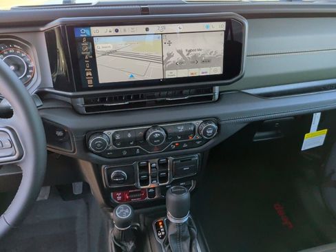 New 2026 Jeep Gladiator Mojave image 23