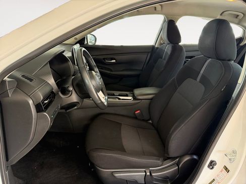 Used 2023 Nissan Sentra SV image 10