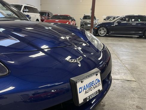 Used 2006 Chevrolet Corvette Coupe w/ Preferred Equipment Group RWD image 12