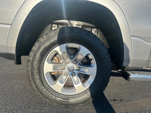 Used 2020 RAM 1500 Laramie image 12