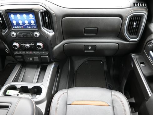Used 2022 GMC Sierra 2500 AT4 w/ AT4 Preferred Package AWD/4WD image 40