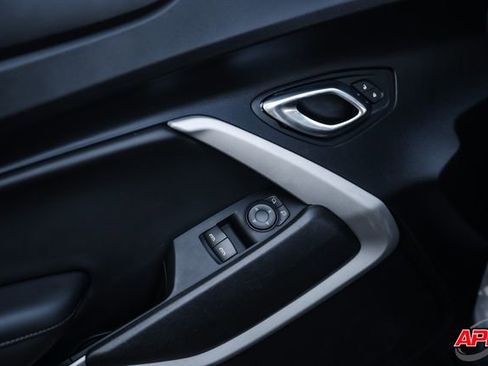 Used 2020 Chevrolet Camaro SS RWD image 71