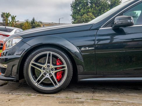Used 2013 Mercedes-Benz C 63 AMG Sedan image 4