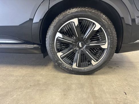 New 2025 Cadillac Escalade IQ Sport 2 w/ LPO, ONYX Package image 13