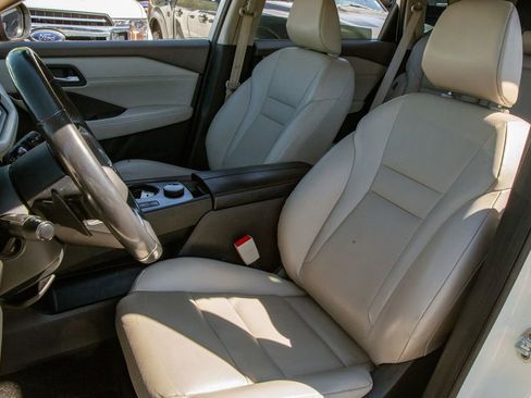Used 2023 Nissan Rogue SV w/ SV Premium Package AWD/4WD image 13