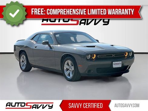 Used 2023 Dodge Challenger SXT image 1