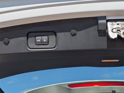 New 2025 Nissan Pathfinder SL image 24