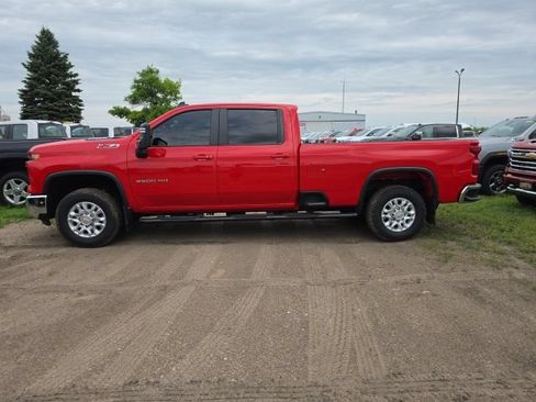 Used 2024 Chevrolet Silverado 2500 LT w/ All Star Edition AWD/4WD image 2