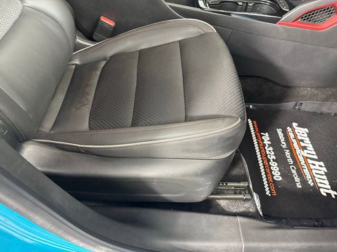 Used 2022 Chevrolet TrailBlazer RS image 32