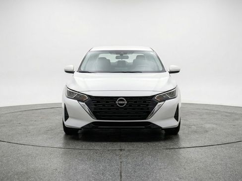 Used 2025 Nissan Sentra SV image 2